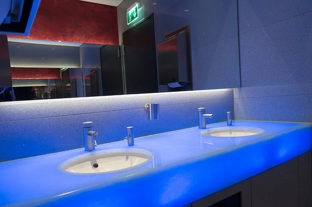 Fabricación de baños con material sostenible, la nueva moda que beneficia al ambiente